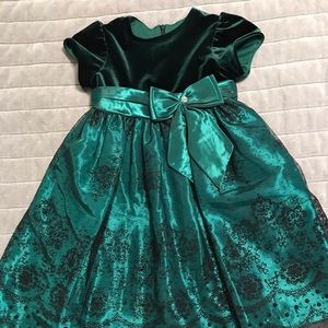 🎄Stunning Holiday Dress🎄